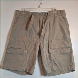 Woolrich Cargo Shorts Men’s Size 36 Beige‎ Flat Front Zip Several Pockets Canvas
